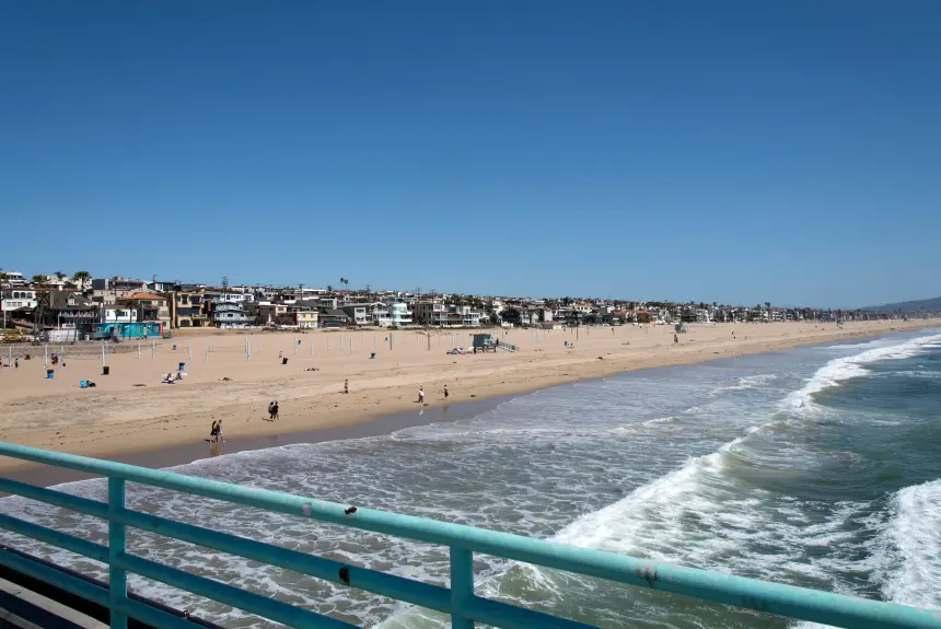 Pacific Beach pier and shoreline